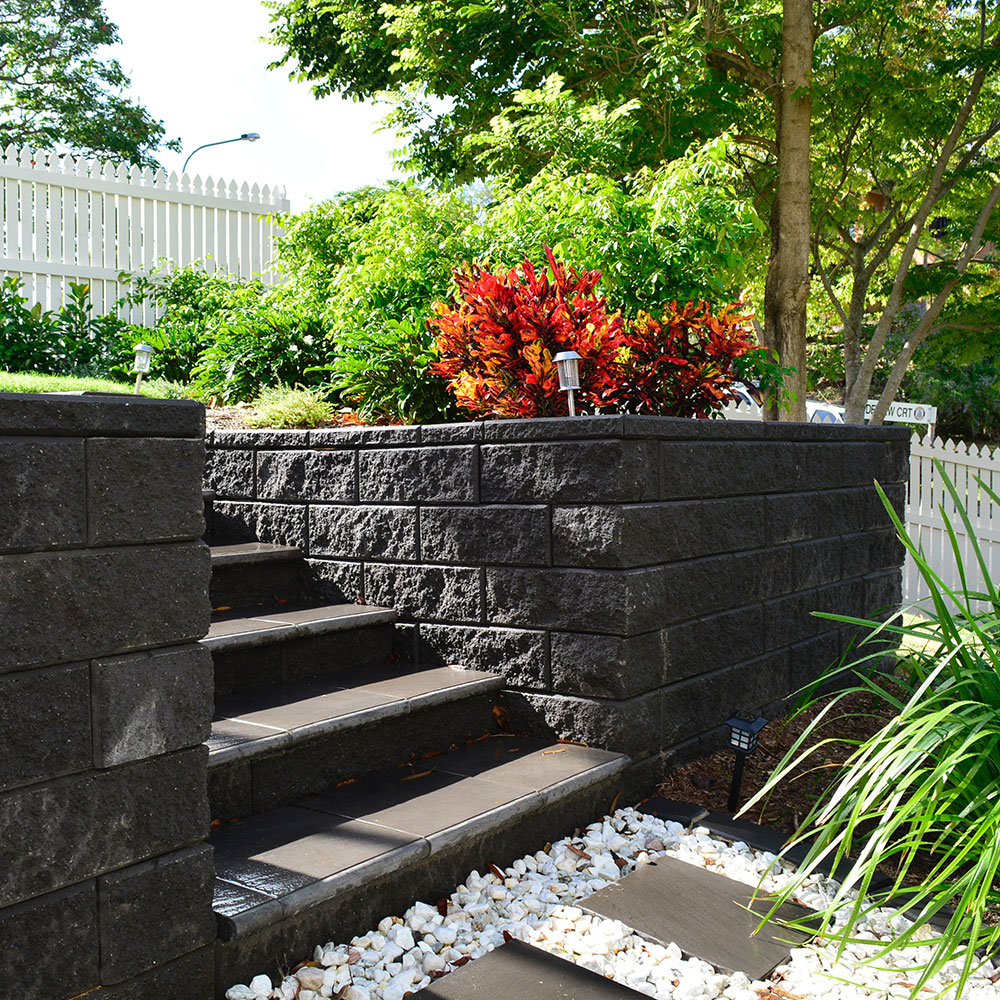 National Masonry Modernstone Retaining Wall Corner 440x220x165mm