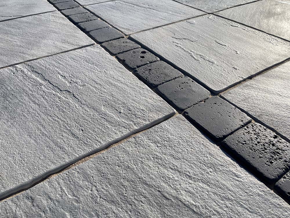 Stoneworks Antique Cobble Strip Paver 400x100x40mm