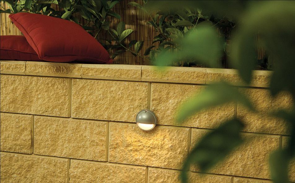 Adbri Masonry Sydney Versawall 390x215/190x200mm Right Hand Corner Retaining Wall Block
